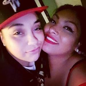 Meet your Posher, Violeta