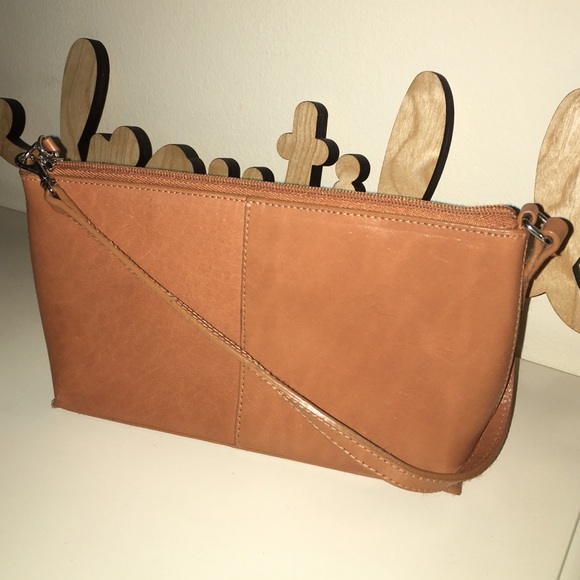 Camel clutch - Picture 1 of 2