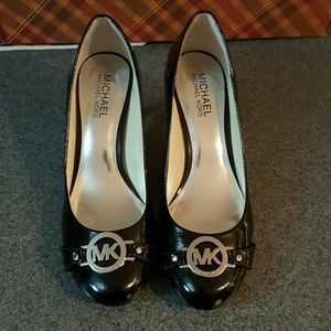 Like new Michael Kors black heels