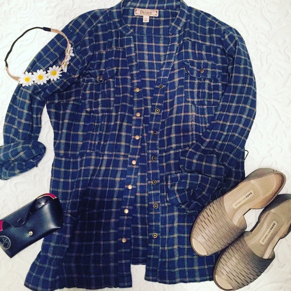 Decree Tops - Blue and Tan Plaid Festival Button Up