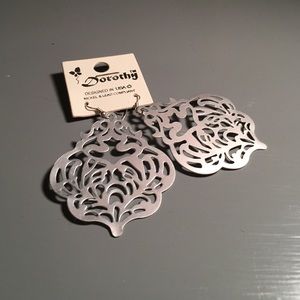 Silver earrings - Never Worn