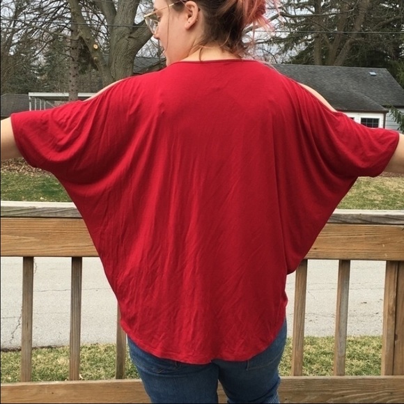 💫 Red Cold Shoulder Dolman Tunic! NEW!❤ - Picture 3 of 5