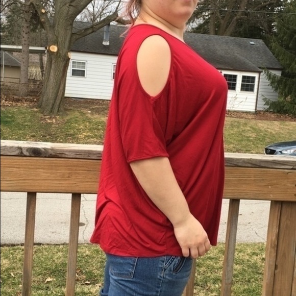 💫 Red Cold Shoulder Dolman Tunic! NEW!❤ - Picture 4 of 5