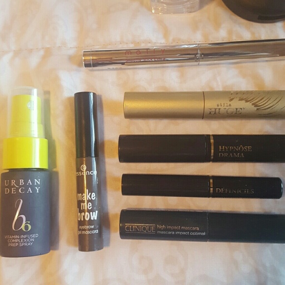 AMAZING DEAL Make Up Lot - Picture 2 of 4