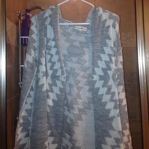 Aztec gray sweater altar'd state M