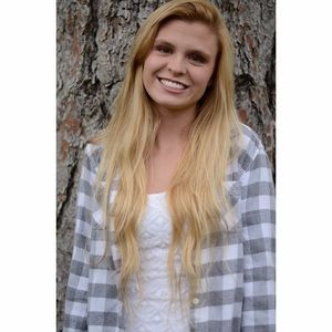 Meet your Posher, Julia