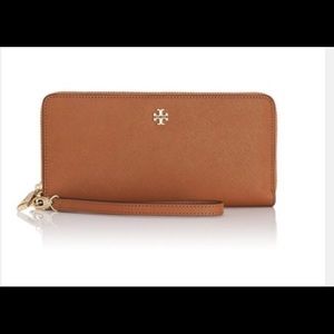 Tory Burch York Zip Passport Wallet