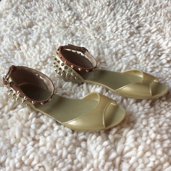 BCBGENERATION Jelly Flats Sz 6