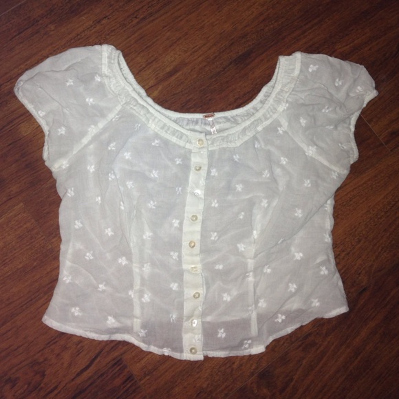 Free People crop button up blouse- never worn