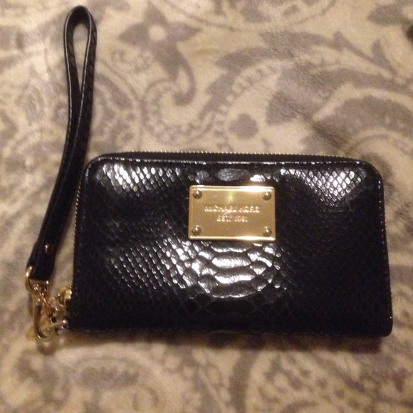Lamb Skin Michael Kors Wristlet