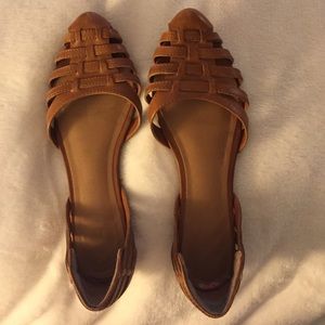 Tan Dolce Vita flats