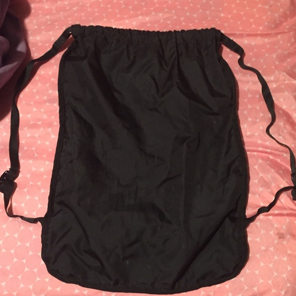 SOLD Drawstring Nike bag - Picture 3 of 3