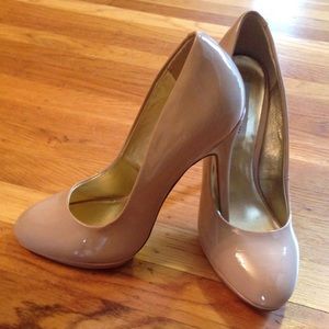 Steve Madden nude pumps