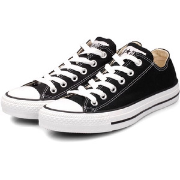 BLACK CONVERSE!!! NEVER WORN