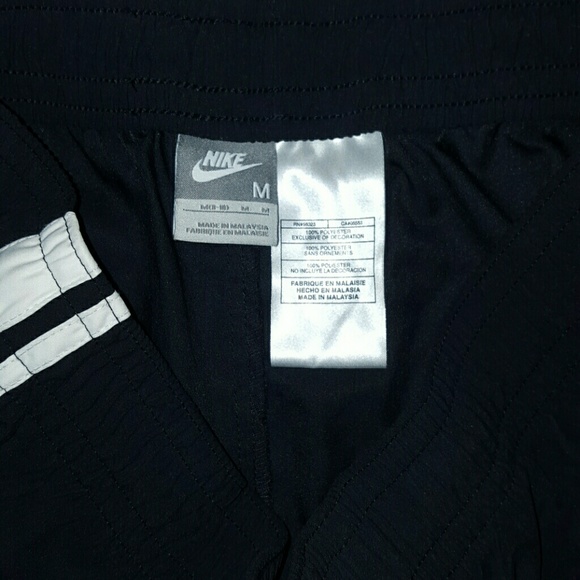 Nike New w/o Tags Black shorts w/ pockets - Picture 2 of 2