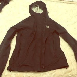 The North Face Jackets & Coats - Spring rain jacket!❤️ The North Face Jackets & Coats - Spring rain jacket!❤️