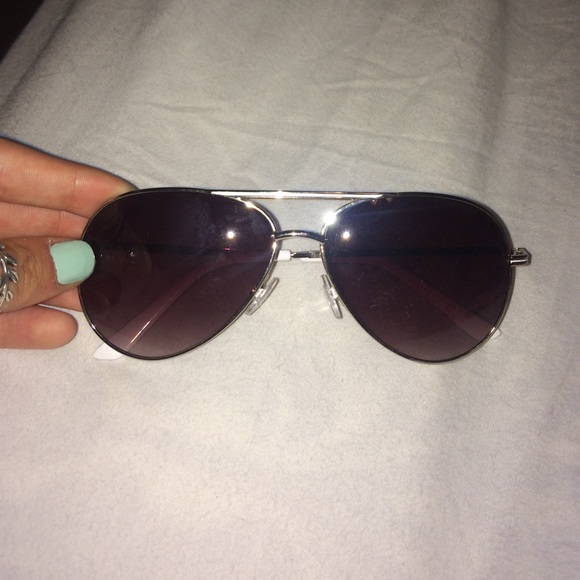 SUPER CUTE AVIATORS MAKE OFFERS
