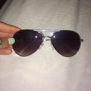 SUPER CUTE AVIATORS MAKE OFFERS