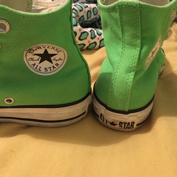 Converse - Picture 2 of 4