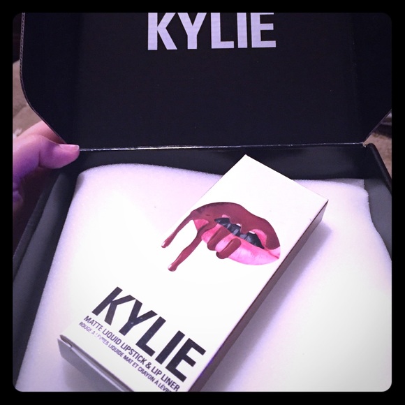 Kylie Jenner lip kit in Dolce K