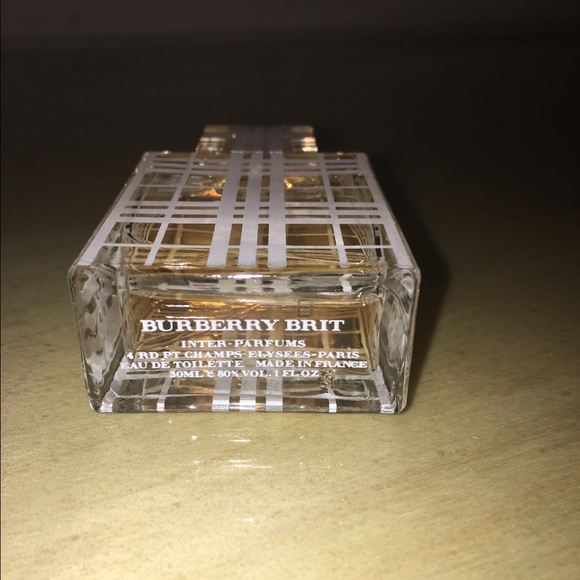Burberry Brit eau de Toilette 1oz. Unused. - Picture 2 of 2