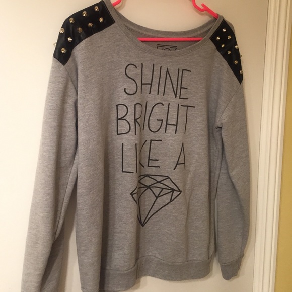 Sweater - Picture 1 of 3