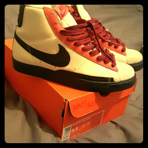 Nike women's blazer high cream/peach