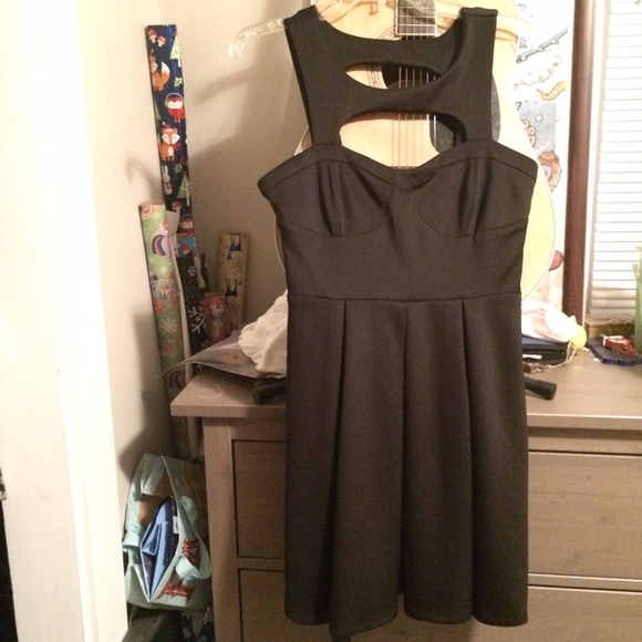Forever 21 black dress