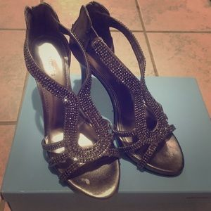 Antonio Melani Pumps 👠