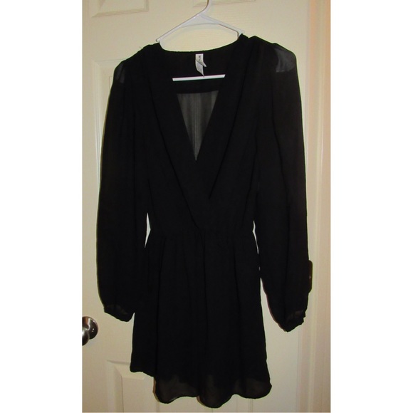 Bethany Mota Dresses & Skirts - Bethany Mota Black Slick Dress