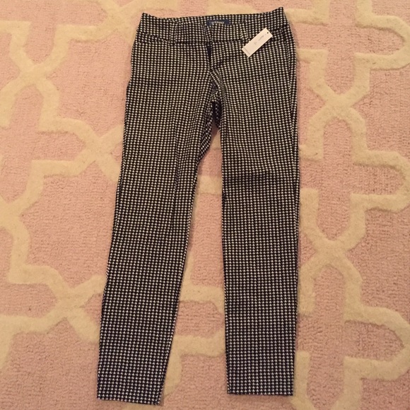 NWT Old Navy Pixie pant in Houndstooth