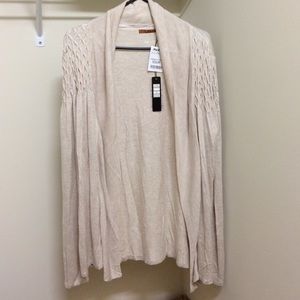 Oatmeal color free flowing sweater
