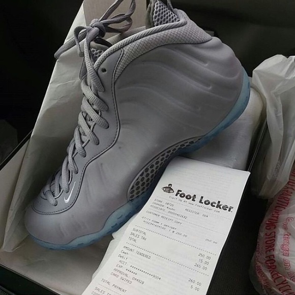 Grey wolfs - foams