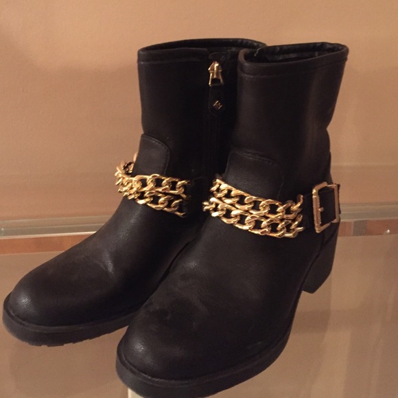 Sam & Libby Black Chain boots