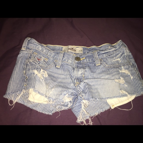 Striped short shorts