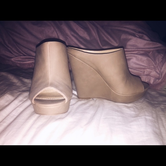 Chinese Laundry Wedge Mules