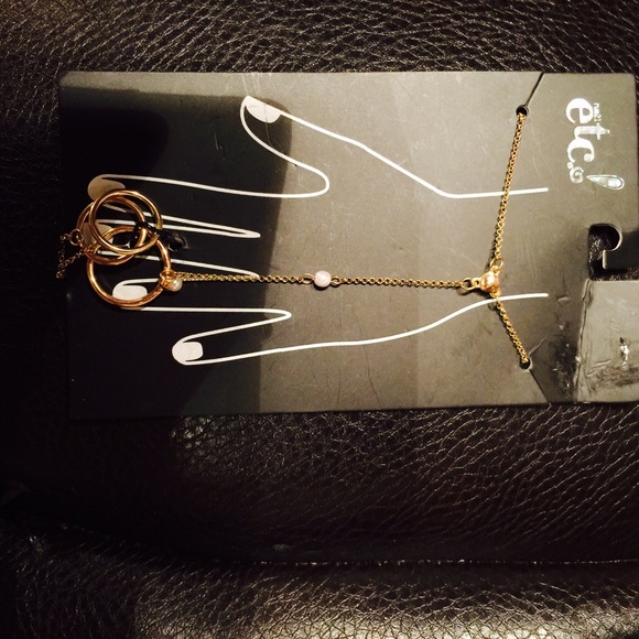 Hand chain jewelry - Picture 3 of 4