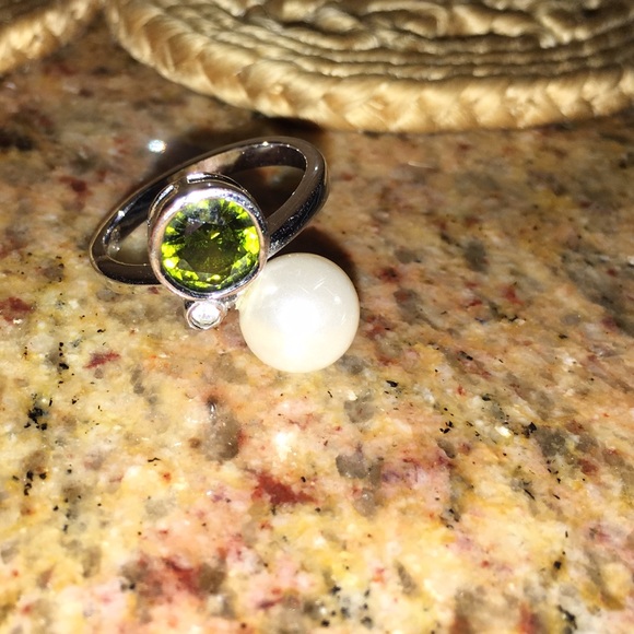 Silver ring - Picture 1 of 2