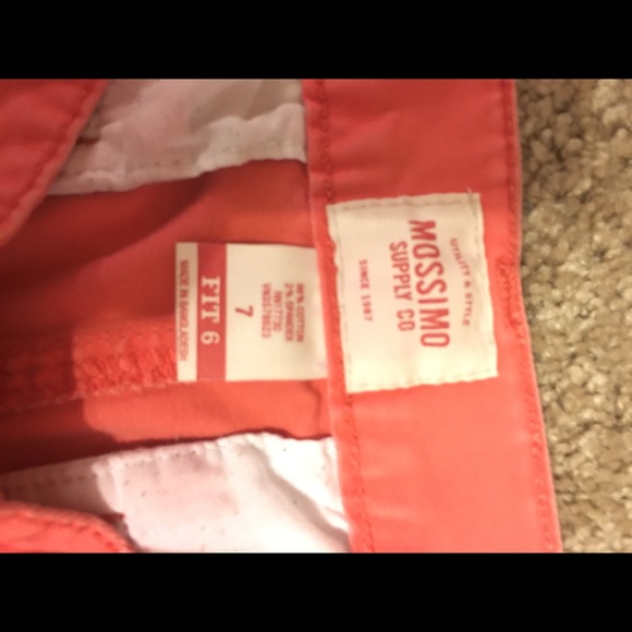 Shorts - Picture 2 of 4