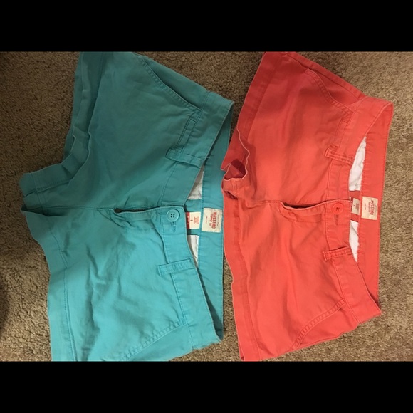 Shorts - Picture 4 of 4