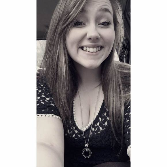 Meet your Posher, Ariahna