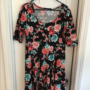LuLaRoe 2XL FLORAL Nicole EUC