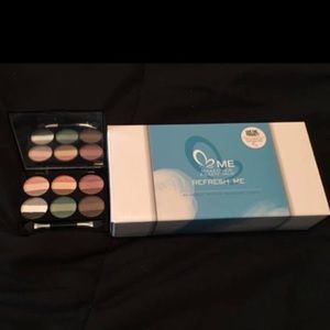 Eyeshadow & makeup remove cloth