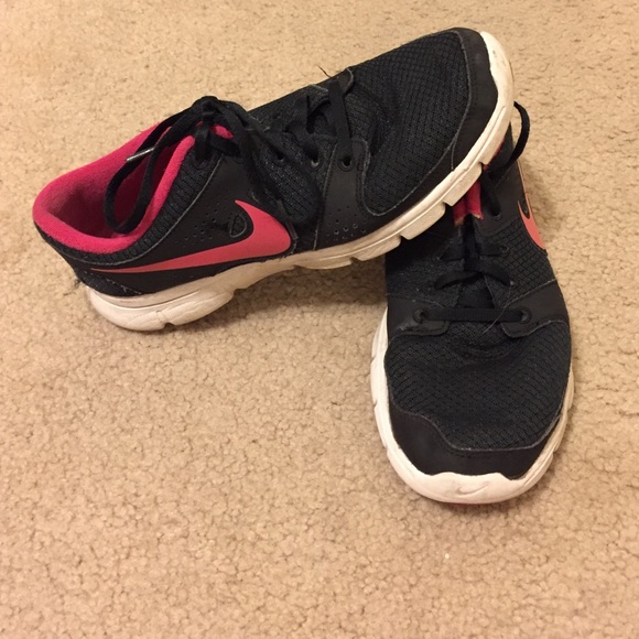 Black and pink nike free size 7 - Picture 1 of 4