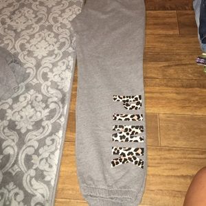 FLASH SALE! Must go!!!✨✨✨MAKE OFFER!! PINK sweats