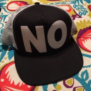 NO Trucker hat ❤️
