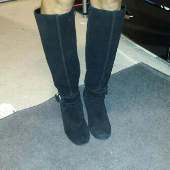 BCBG black wedge boots