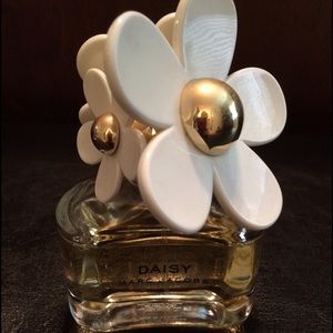 Marc Jacobs Daisy perfume