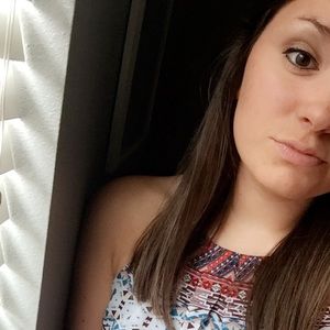 Meet your Posher, Hayley