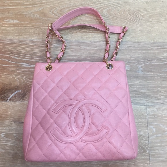 CHANEL Handbags - Pink Chanel bag!!!